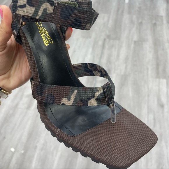 Camo lug sole heel - Picture 4 of 4